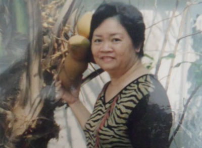 Bà Trần Thị Kim Phúc trong một lần đi tìm cây giao phát miễn phí cho người mắc bệnh xoang